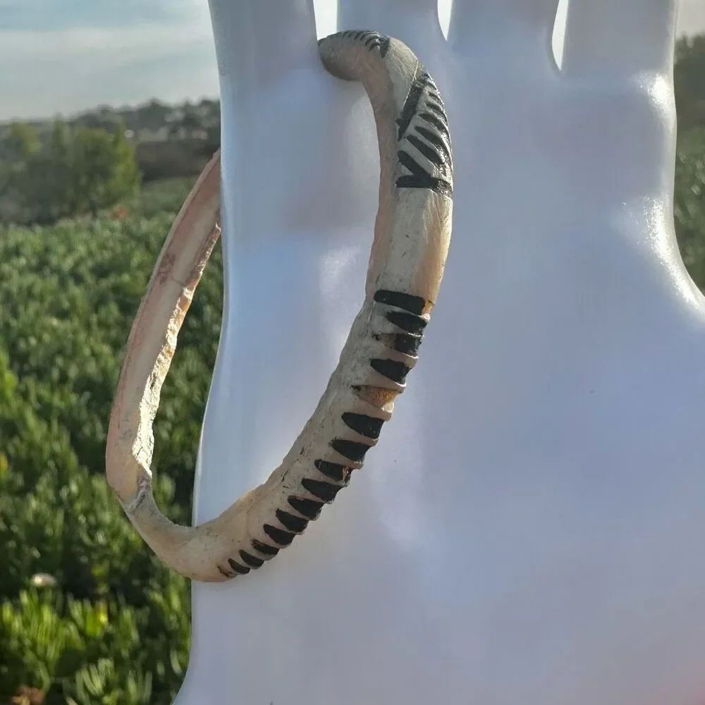 Tami Island Trochus shell bracelet